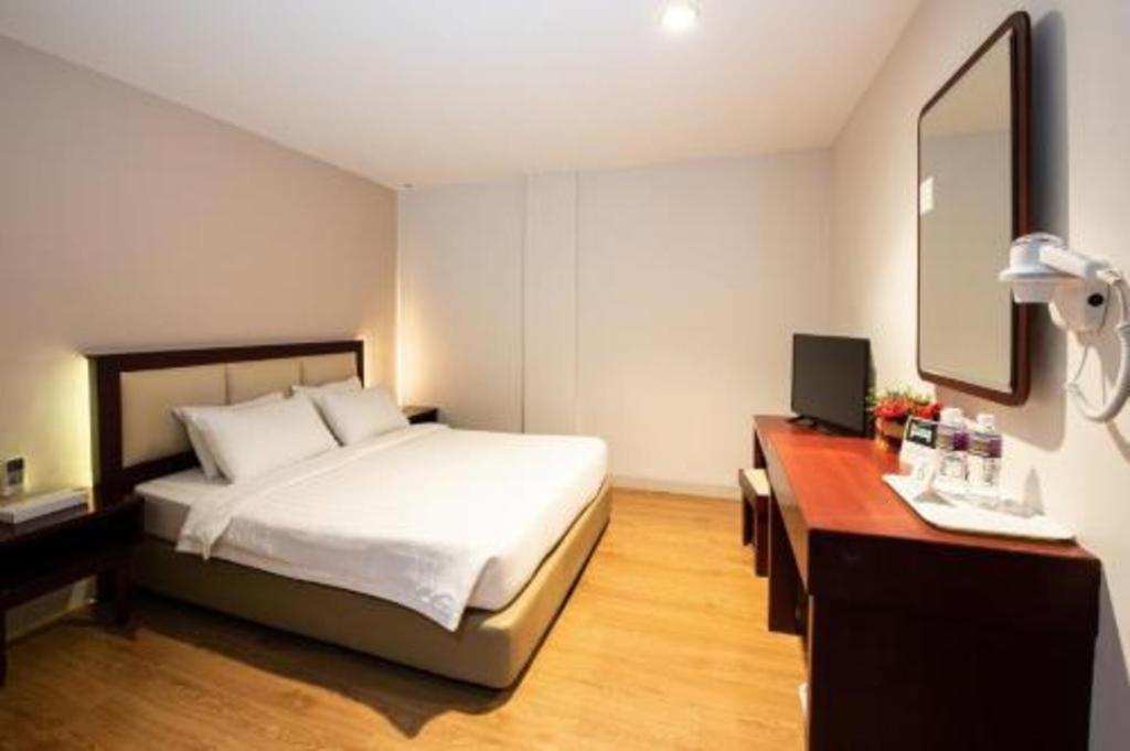 Lovina Inn Penuin Hotel Nagoya Exterior photo