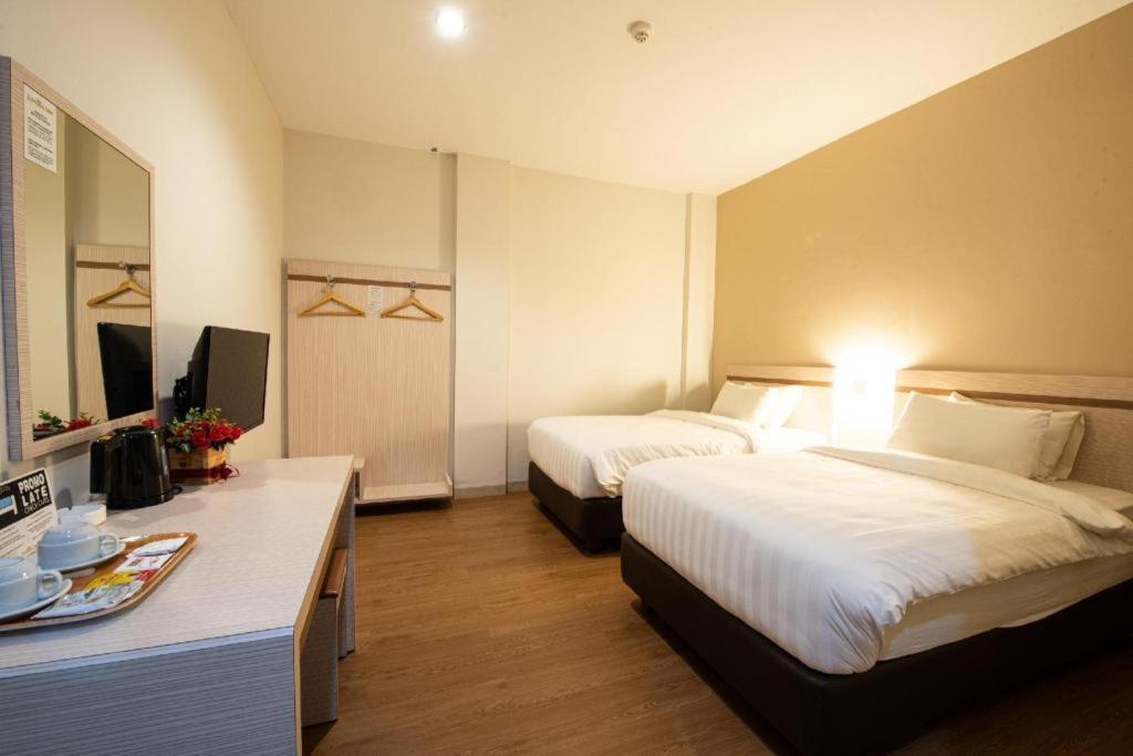 Lovina Inn Penuin Hotel Nagoya Exterior photo